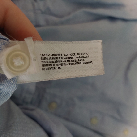 Gap Shrunken Boyfriend Button down shirt - Picture 5 of 5